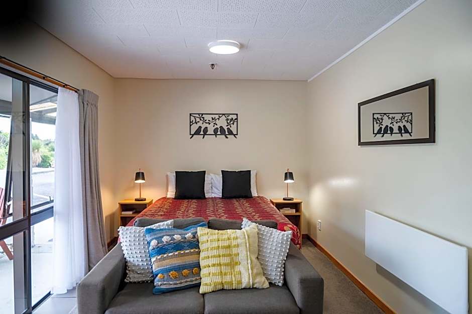 ASURE Aspiring Court Motel