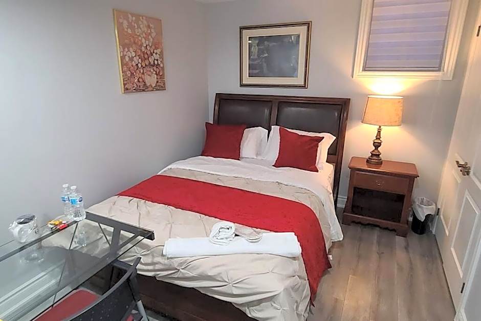 LUXURY 2-BEDROOMS UNIT WITH WIFI, LDR & PARKING.