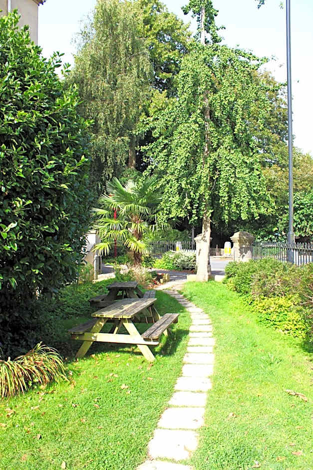 Victoria Square Hotel Clifton Village