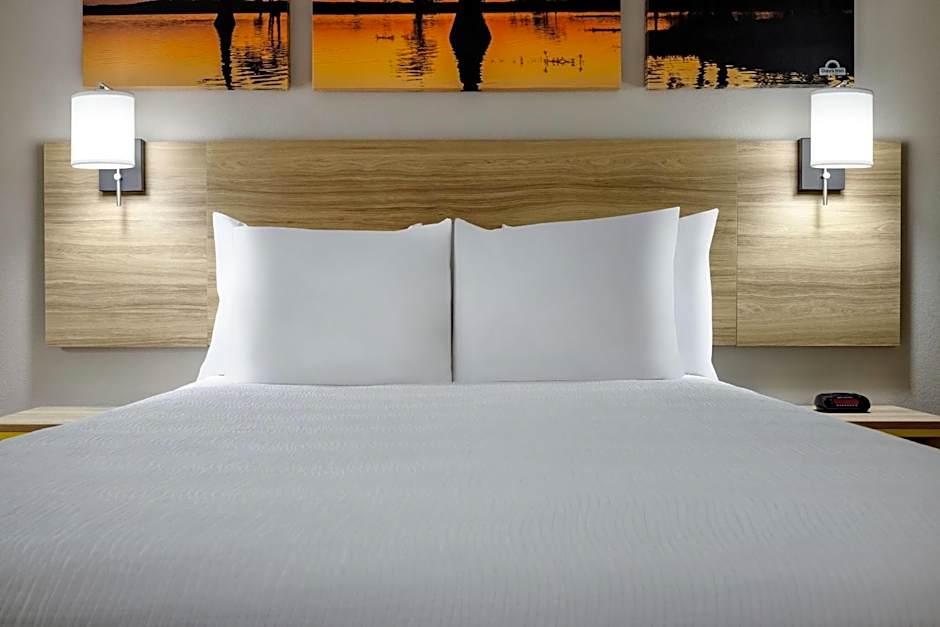 Days Inn by Wyndham Blythewood North Columbia