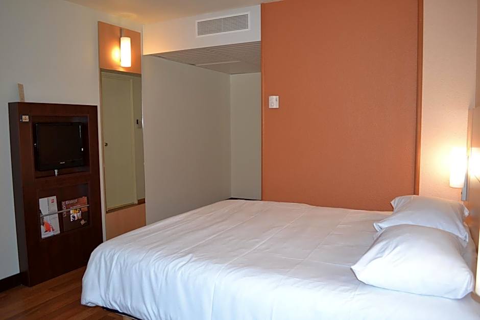 ibis Angers Centre Chateau