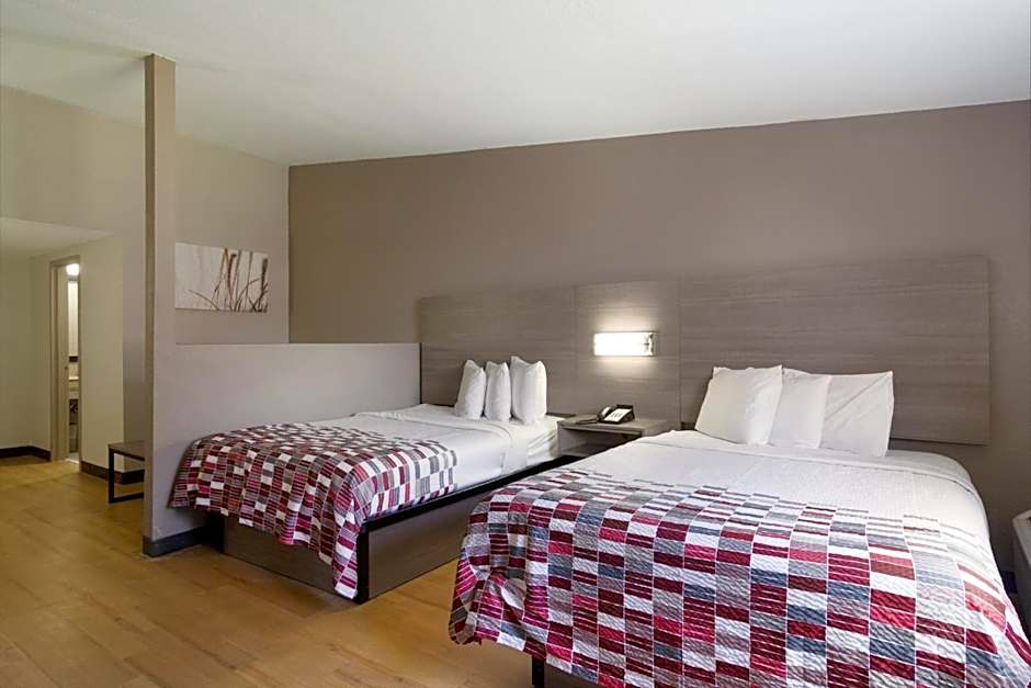 Red Roof Inn & Suites Brunswick I-95