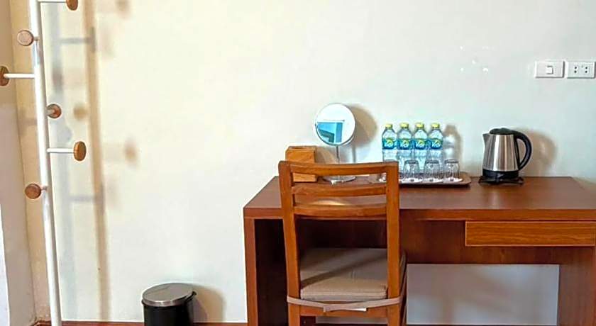 Joyful Hotel