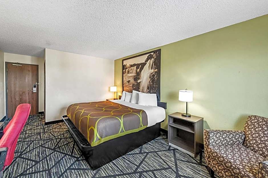 Super 8 by Wyndham Independence Kansas City