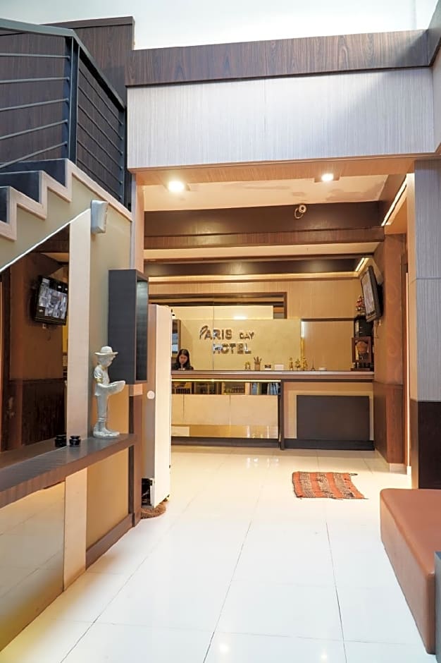 Paris Day Hotel