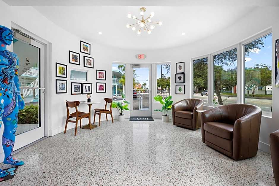 The New Yorker Miami Hotel