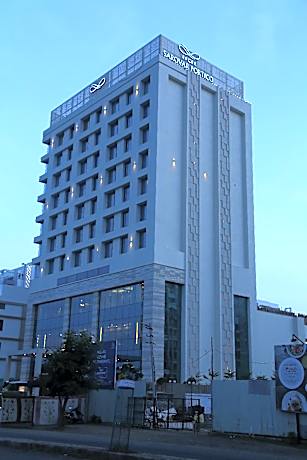 Efcee Sarovar Premiere