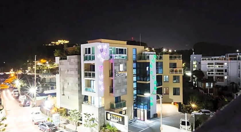 Cheonjiyeon Hotel