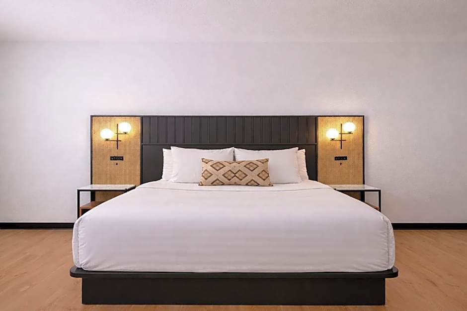 Merry Acres Inn