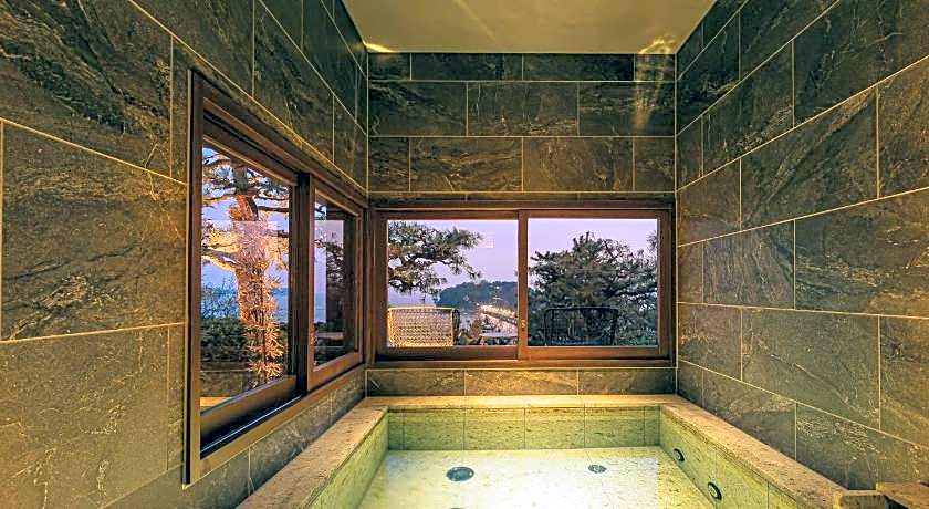 Gamagori Classic Hotel