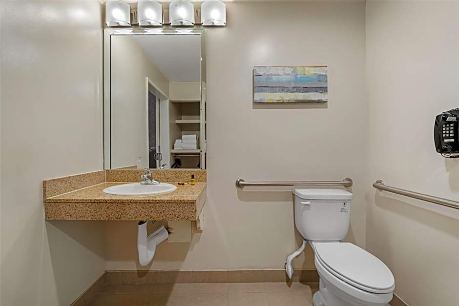 Best Western Plus Park Place Inn - Mini Suites