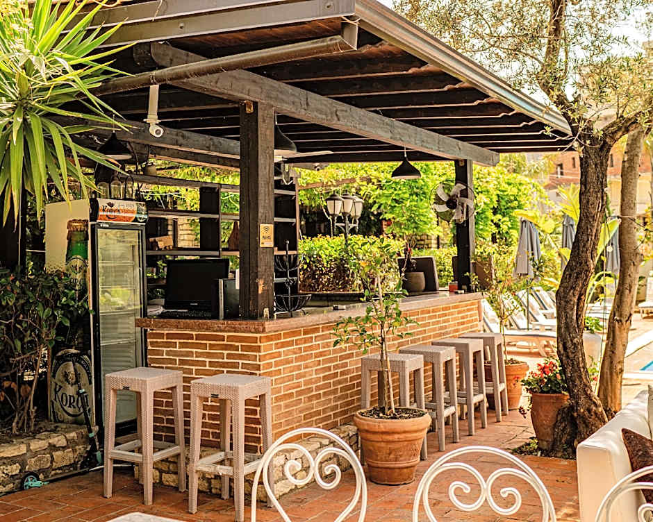 HOTEL VILA BELVEDERE