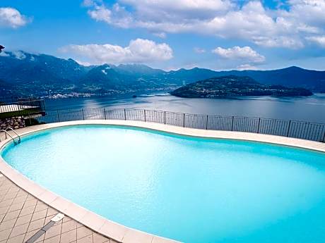 Serafino - nice terrace & swimming pool on the Iseo Lake