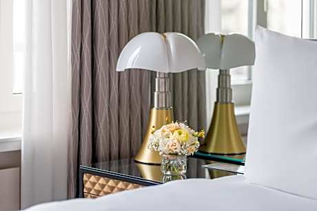 River View Corner Suite King