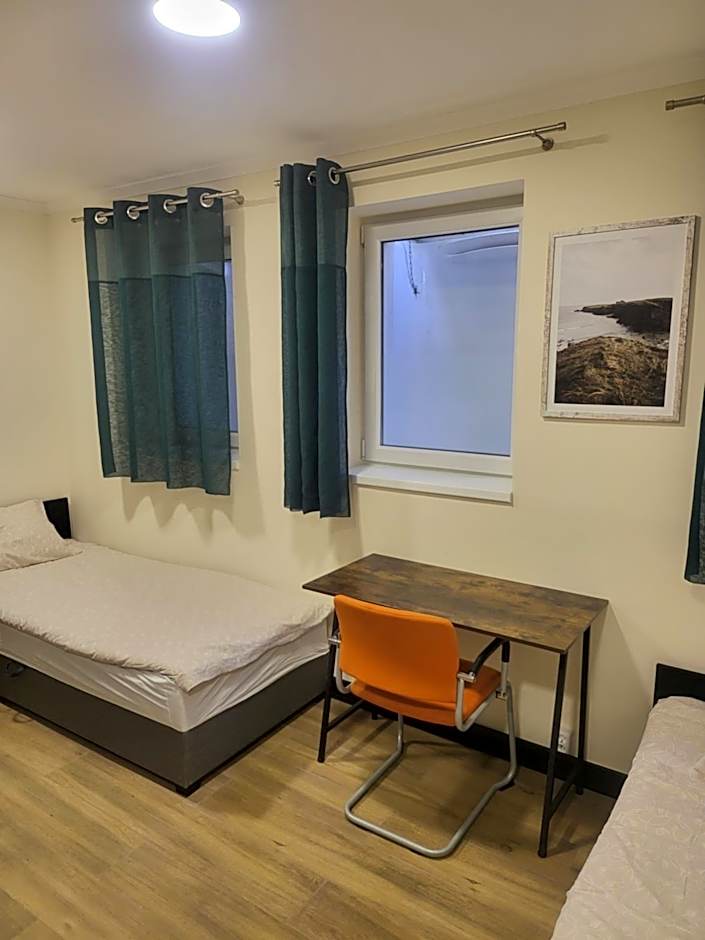 Rooms4Rest Bokserska - Private rooms for tourists - ATR Consulting Sp, z o,o,