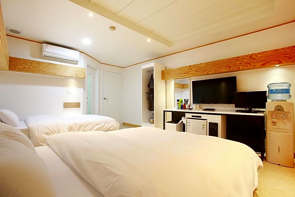 Abata Business Hotel