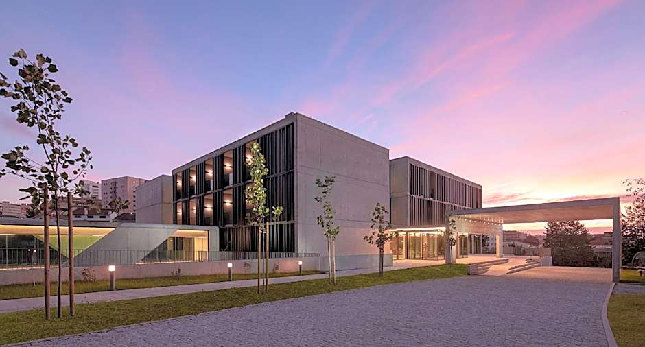 Curio Collection by Hilton Boeira Garden Hotel Porto, Portug