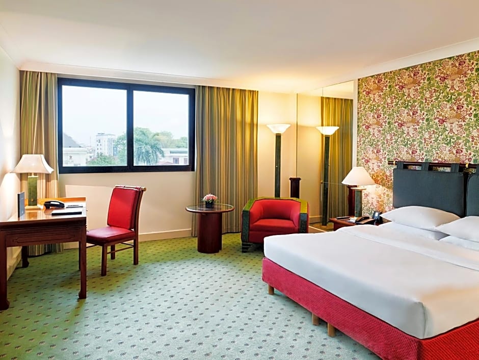 Photo 1 of 4 of Hilton Deluxe King/ Double