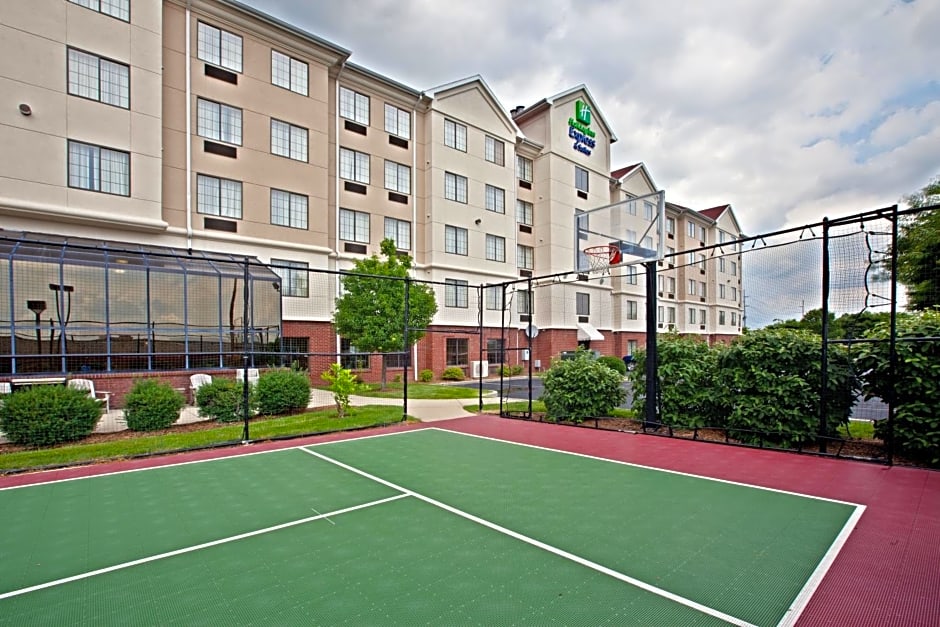 Holiday Inn Express Hotel & Suites Indianapolis - East By IHG