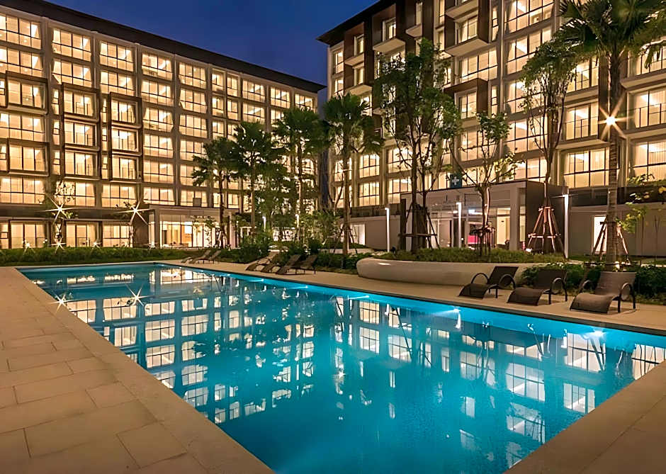 The Idle Hotel and Residence