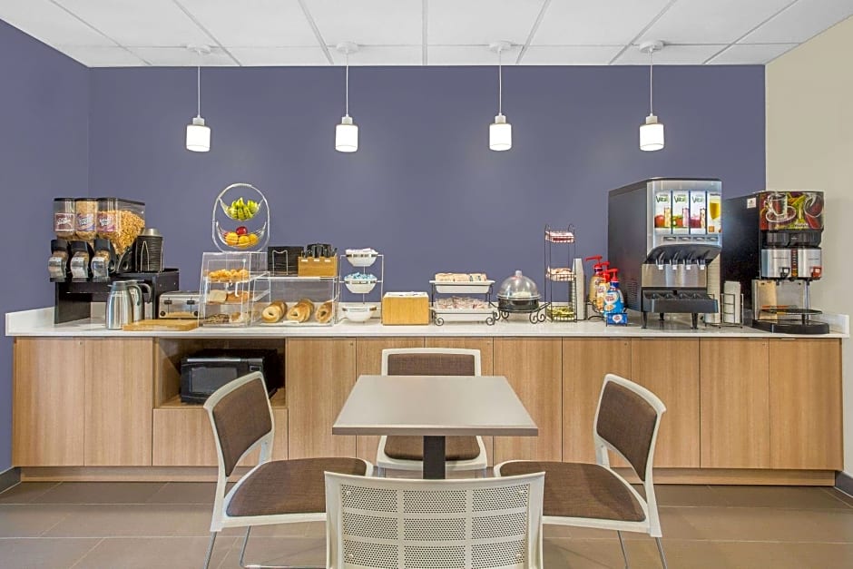 Microtel Inn & Suites By Wyndham Bentonville