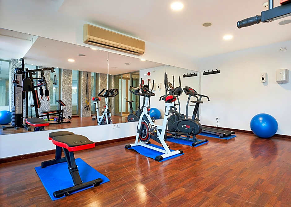 Globales Cala Bona Suites