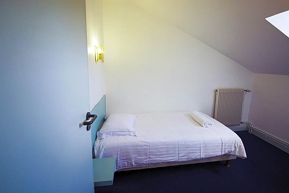 The Old Hotel Ravel Centre