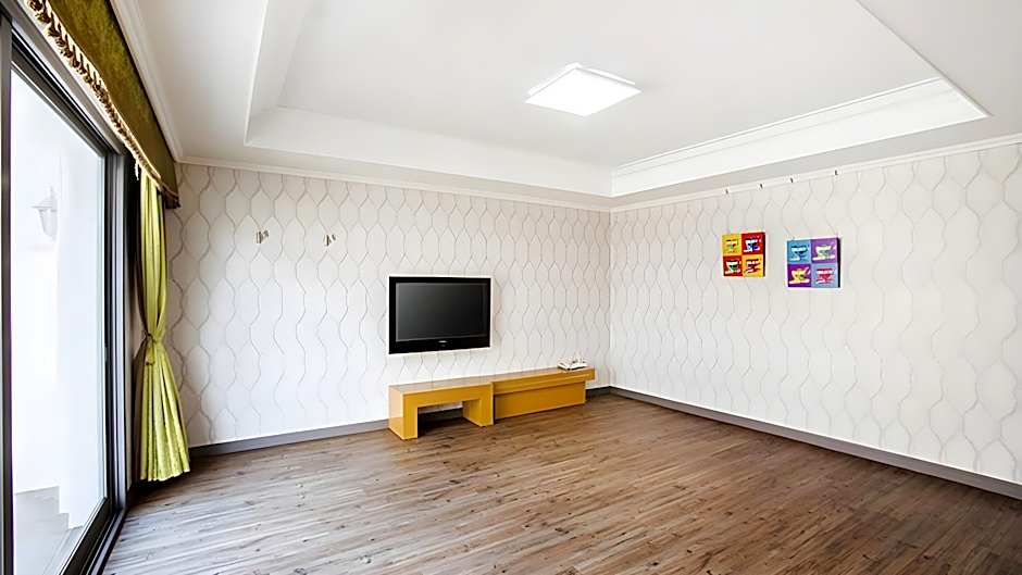 Tongyeong Bay Condo Hotel