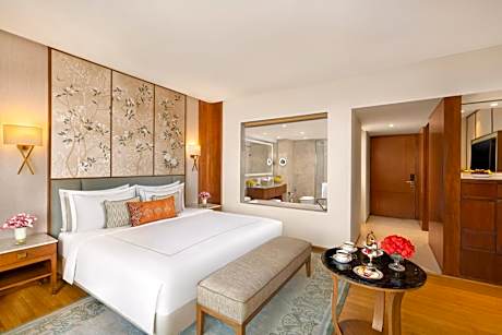 Luxury Room King Bed