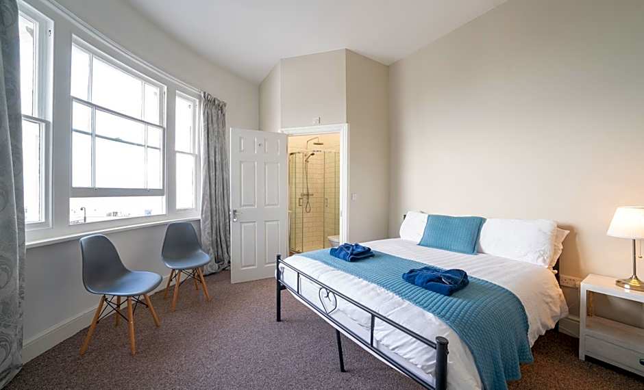 The Veteran Hotel & Bar