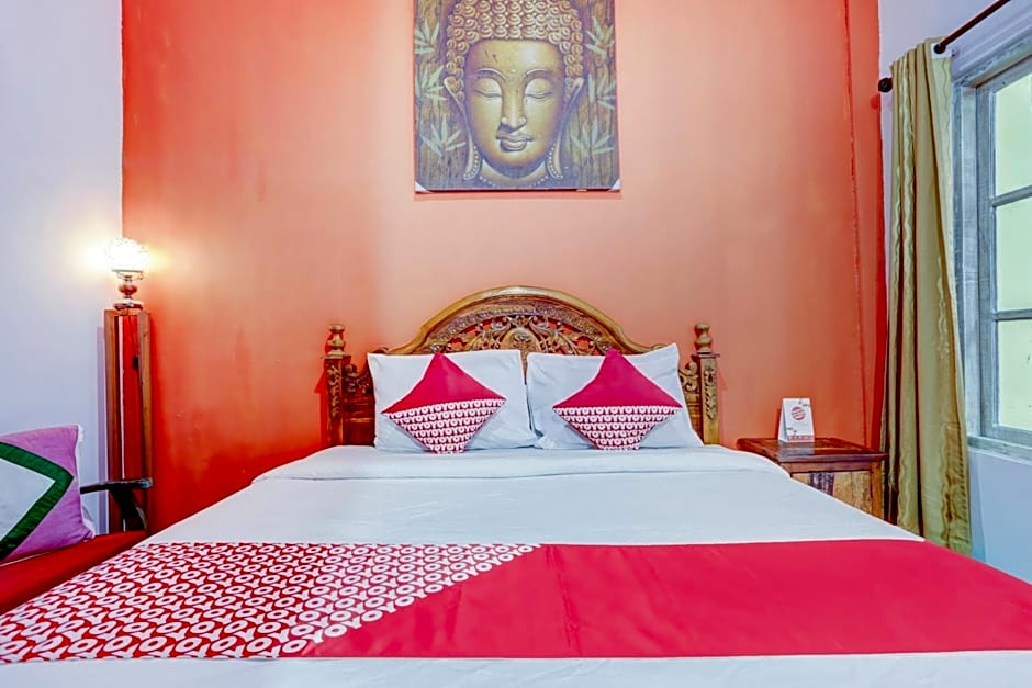OYO 90363 Nira Guest House Sanur Bali
