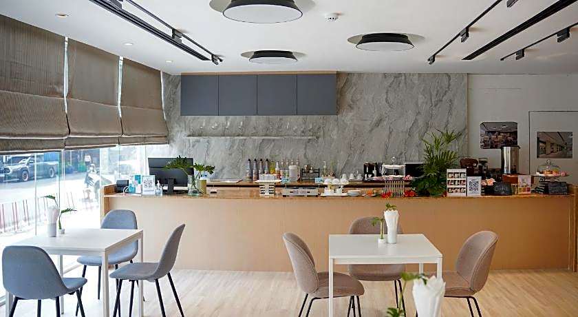 Cross Vibe Bangkok Srinakarin