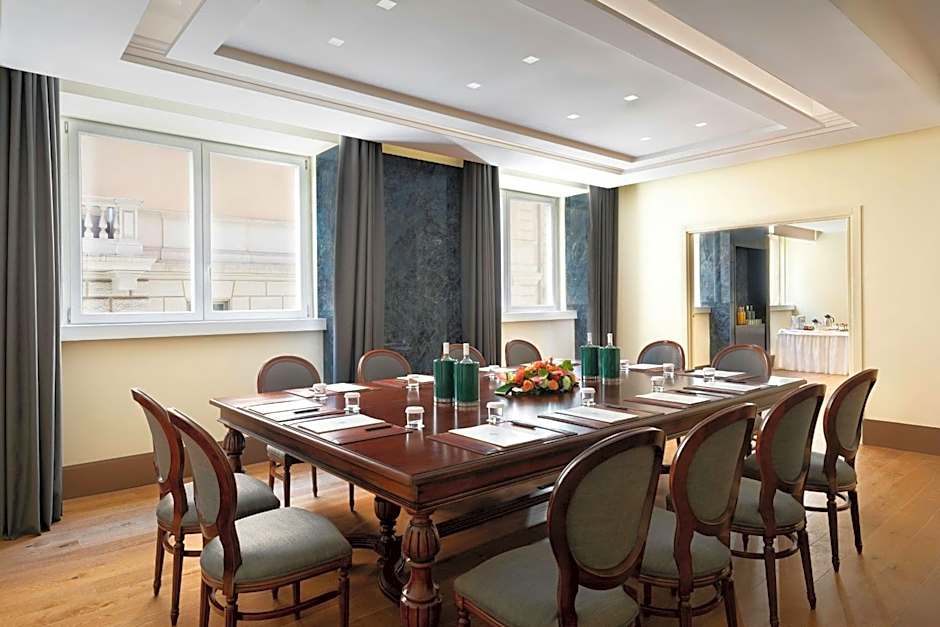 Sina Bernini Bristol, Autograph Collection