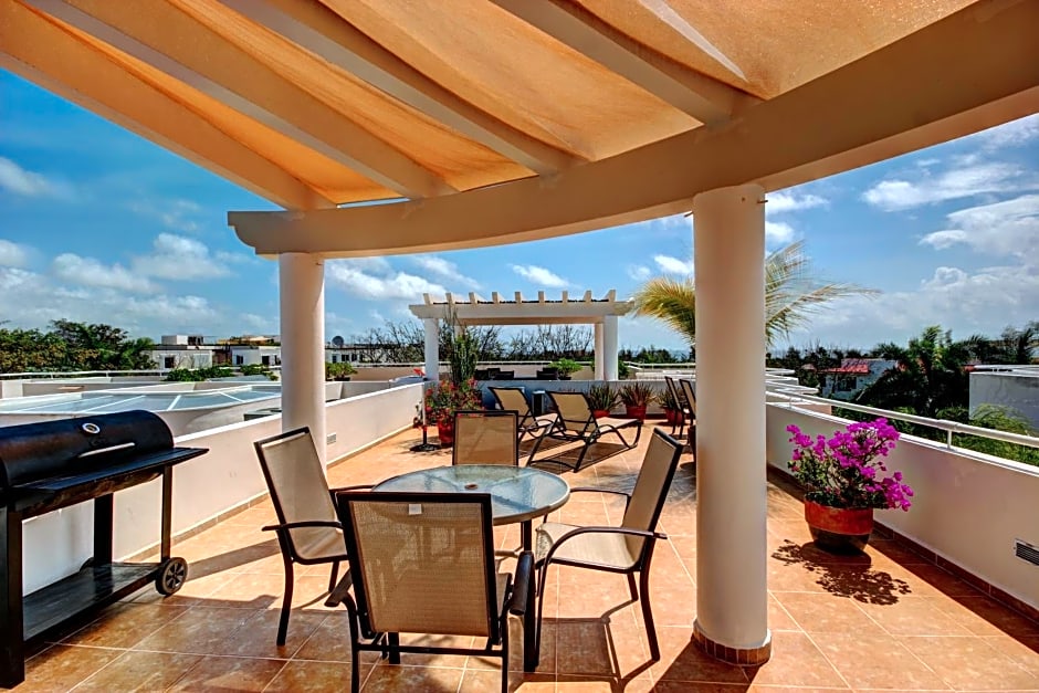 Riviera Maya Suites