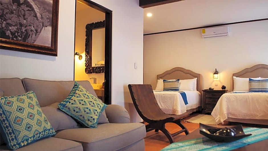 Casa de Adobe Gallery & Luxury Boutique