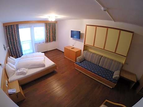 Standard Family Room