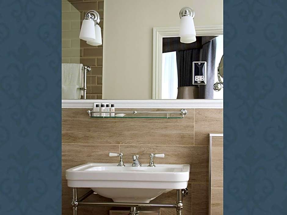 The Clerk & Well Pub and Rooms