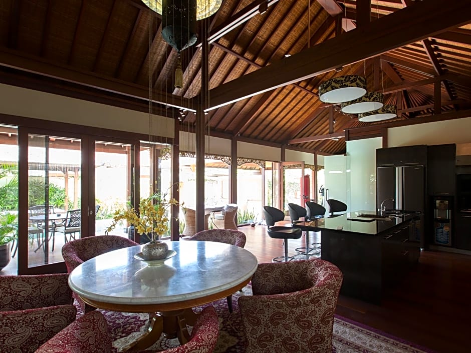 DISINI Luxury Spa Villa