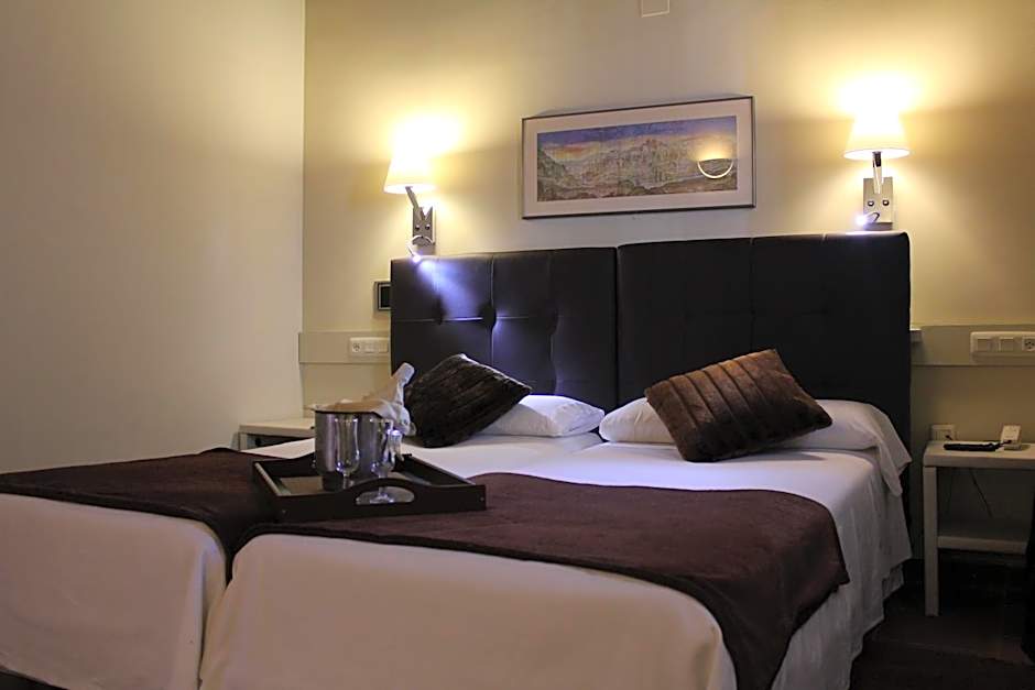 Hotel Leonor de Aquitania