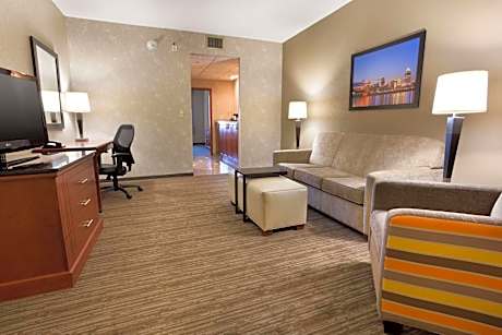 King Suite - High Floor
