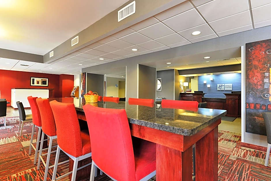 Holiday Inn Express Painted Post By IHG