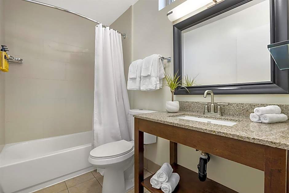 Best Western Plus Beach View Lodge Carlsbad