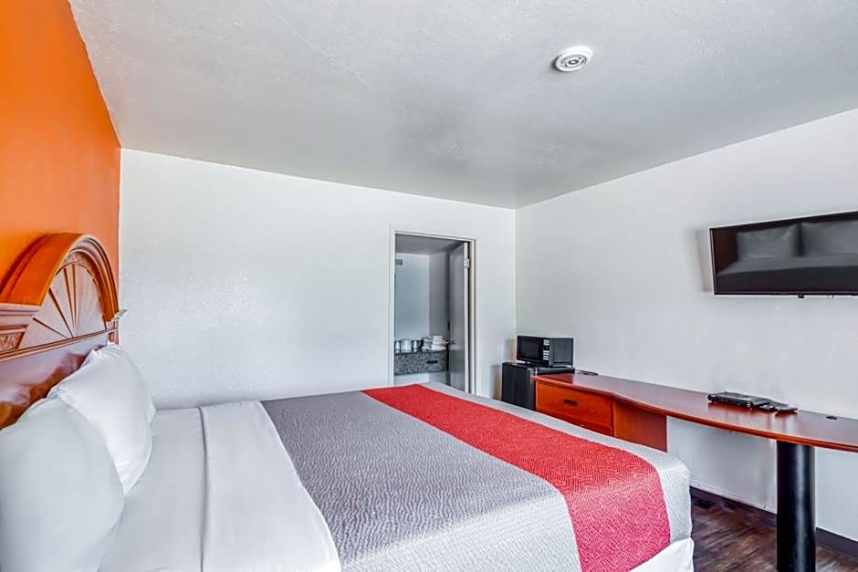 OYO Hotel Baton Rouge Mid City