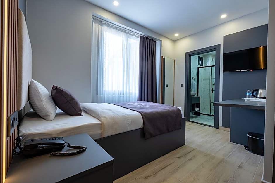 FLY POINT AIRPORT HOTEL