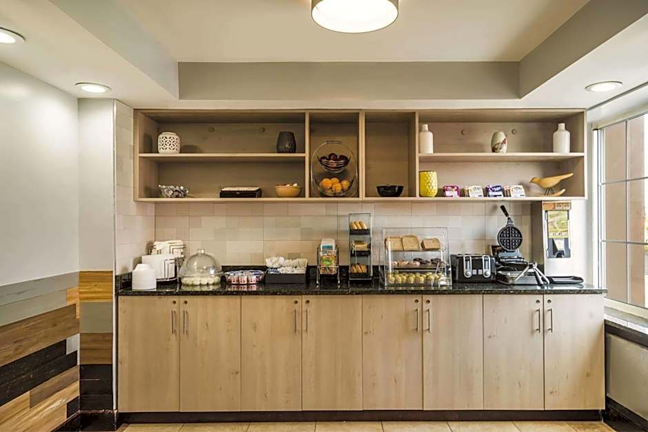 La Quinta Inn & Suites by Wyndham Brooklyn Downtown