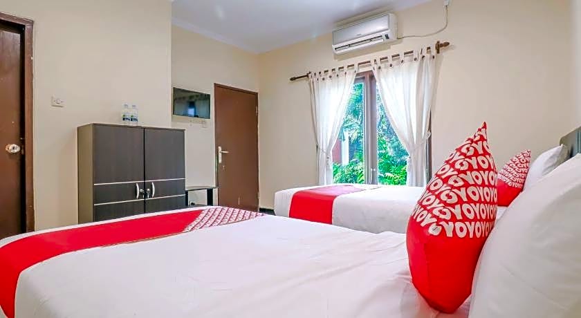 OYO 1654 Maha Bharata Kuta Inn