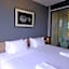 R Photo Hotel