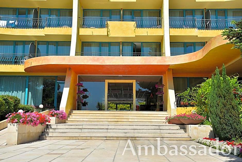 Hotel Ambassador - Free Parking