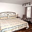 Lamplighter Lodge