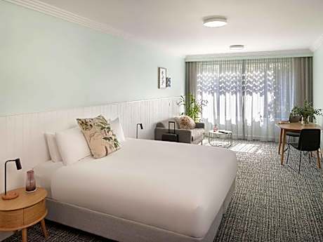 Studio 1 King Bed